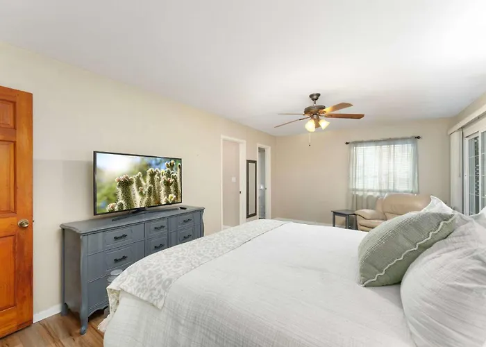 East Base Near Zoo And Desert Garden Patio Holiday home Phoenix