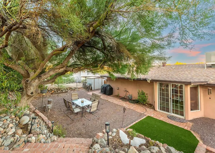 East Base Near Zoo And Desert Garden Patio Holiday home Phoenix